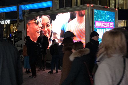 Montreal market - Digital mobile advertising, LED digital displays